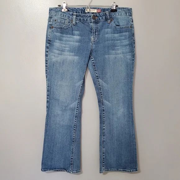 Vintage Aeropostale Hailey Skinny Flare Jeans Low Rise Size 13/14 Short - Picture 1 of 9